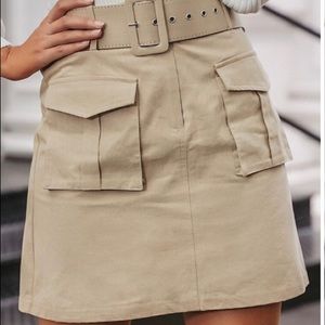 Beige belted skirt